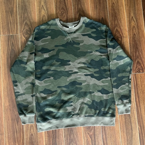 3 for $30. Men’s sweat shirt - Picture 1 of 2